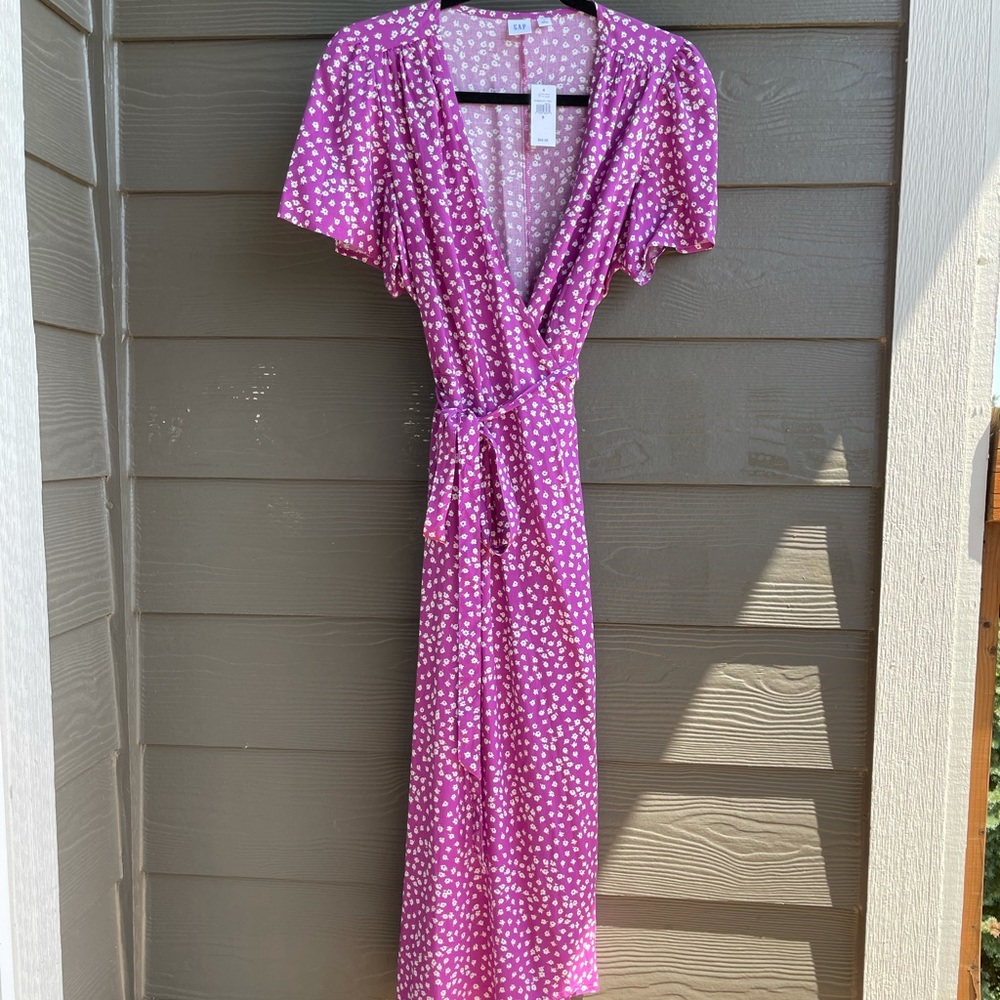 Gap floral long wrapping dress.New with tag.Small